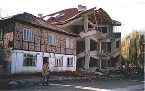 Image of comparison between a vernacular structure and a modern structure